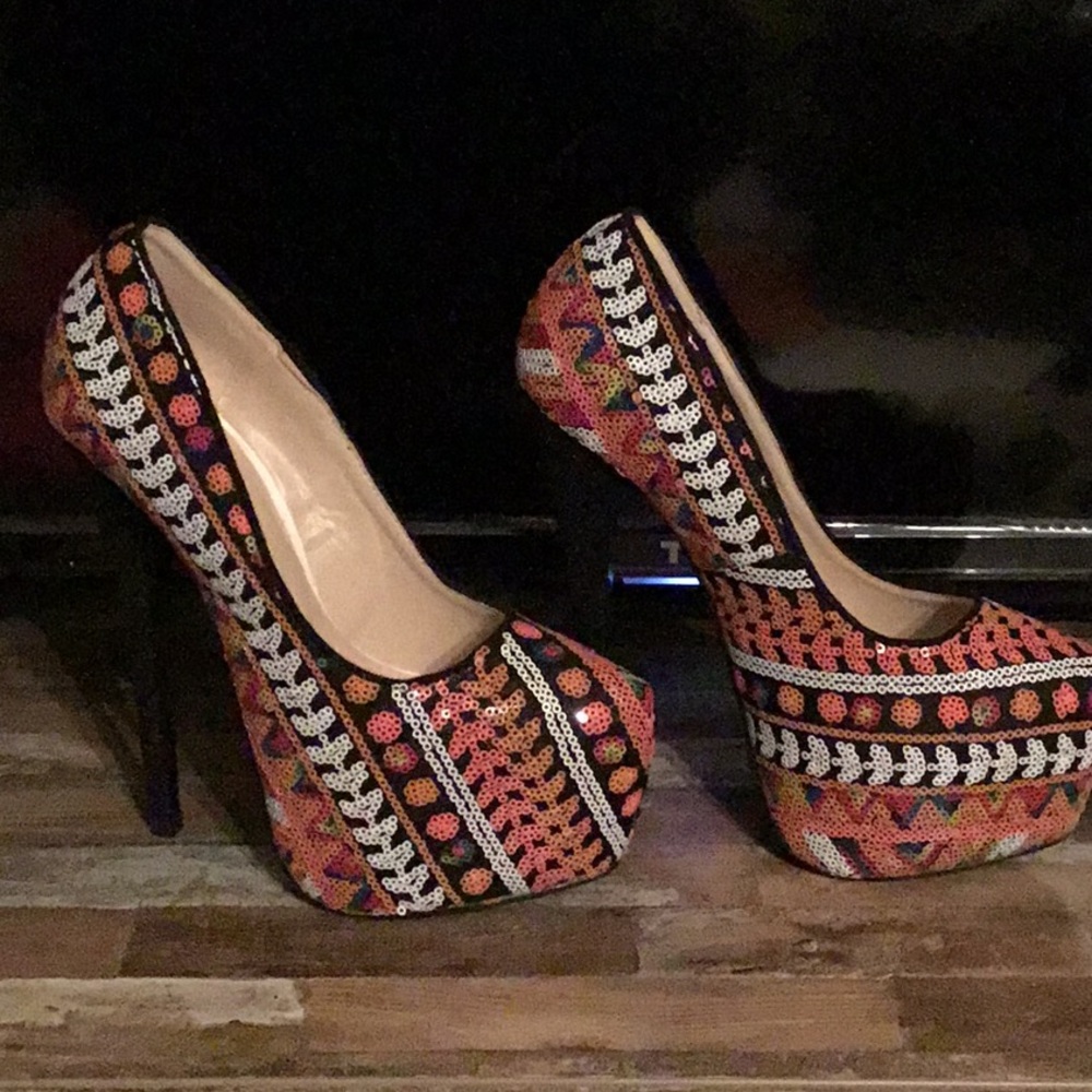 Heels - Picture 2 of 4
